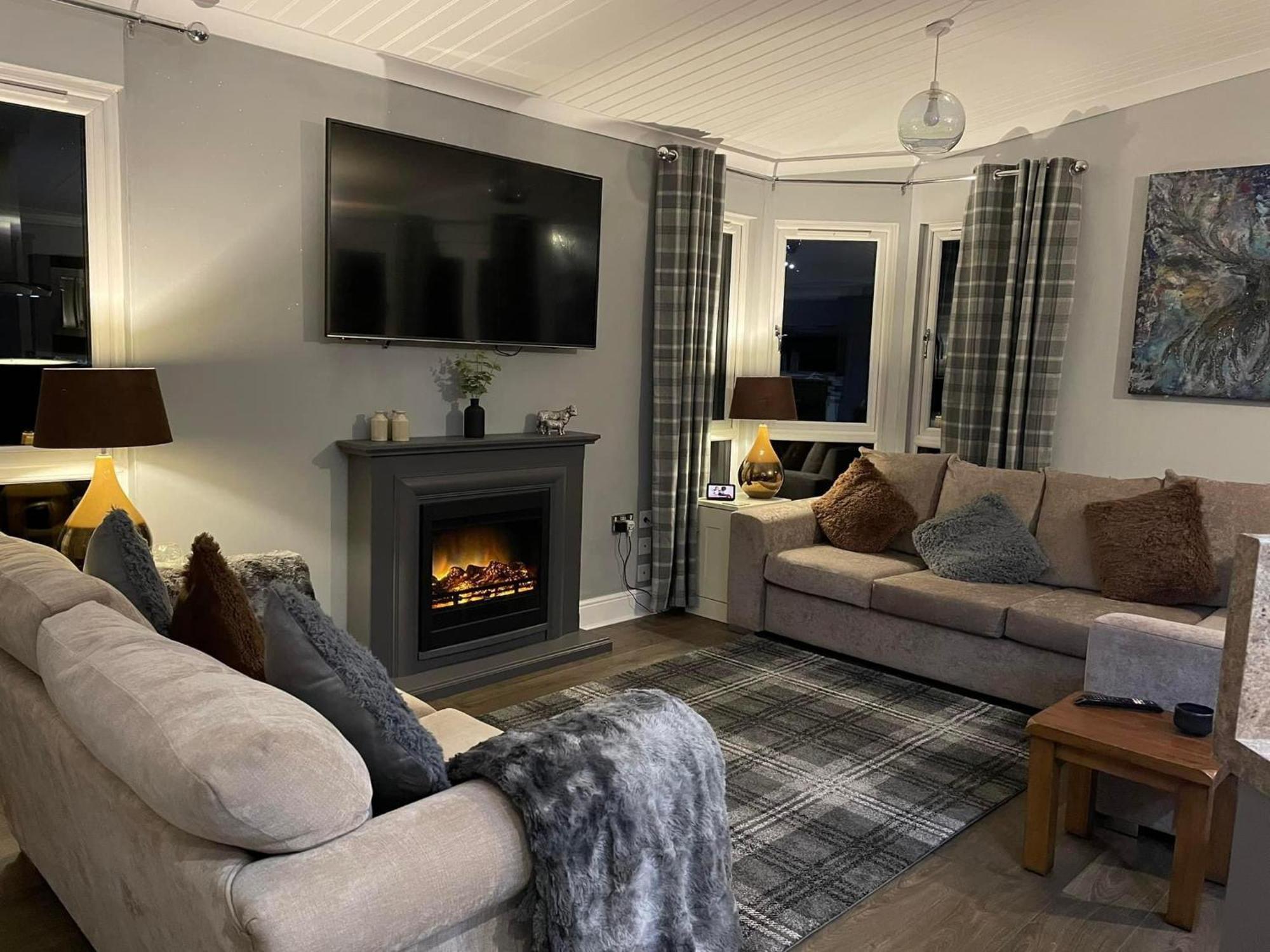 Riverbank Lodge Dollar Extérieur photo